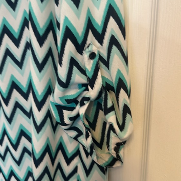 Blouse - great with leggings! - Picture 3 of 5